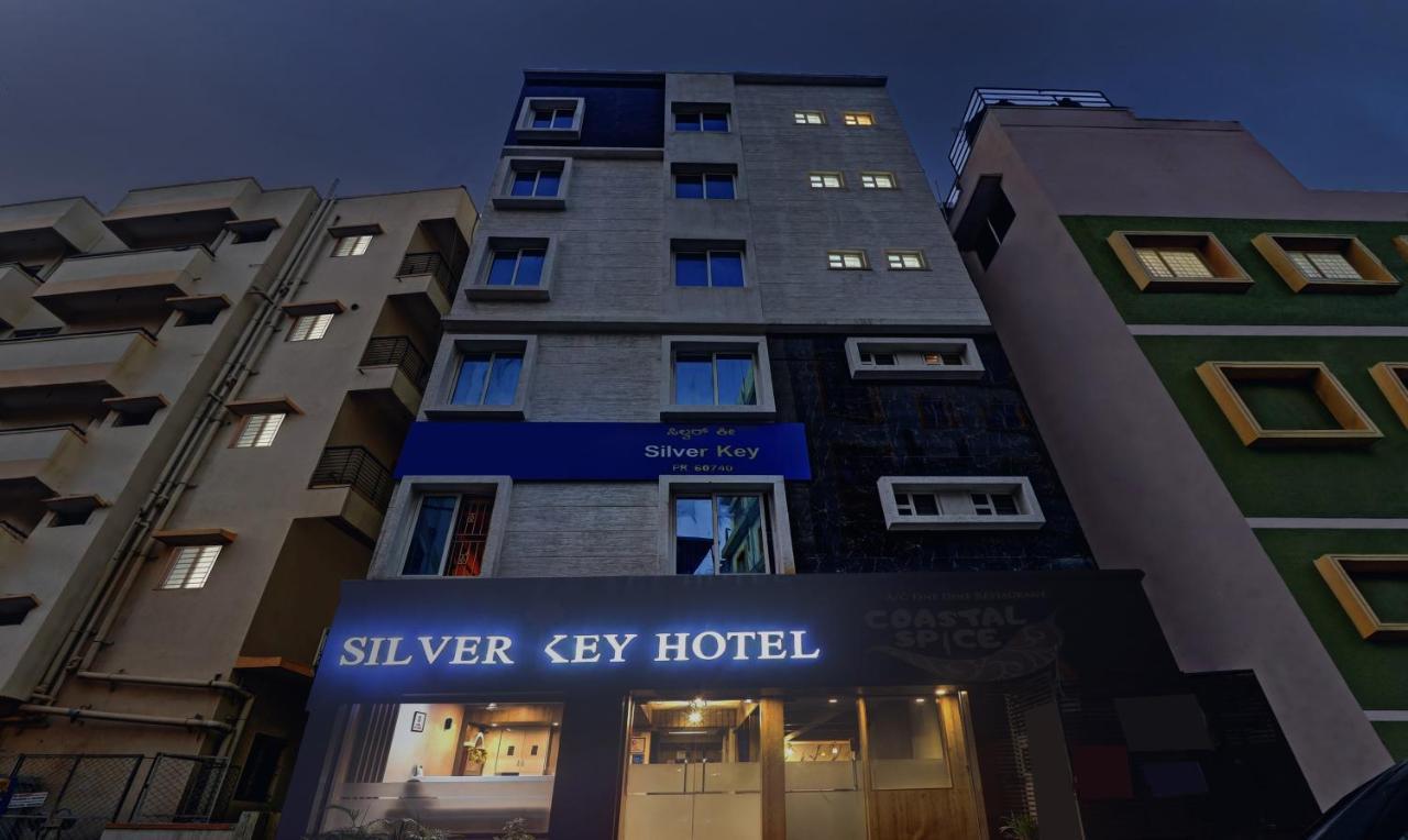 Отель Treebo Silver Key, Marathahalli Бангалор Экстерьер фото